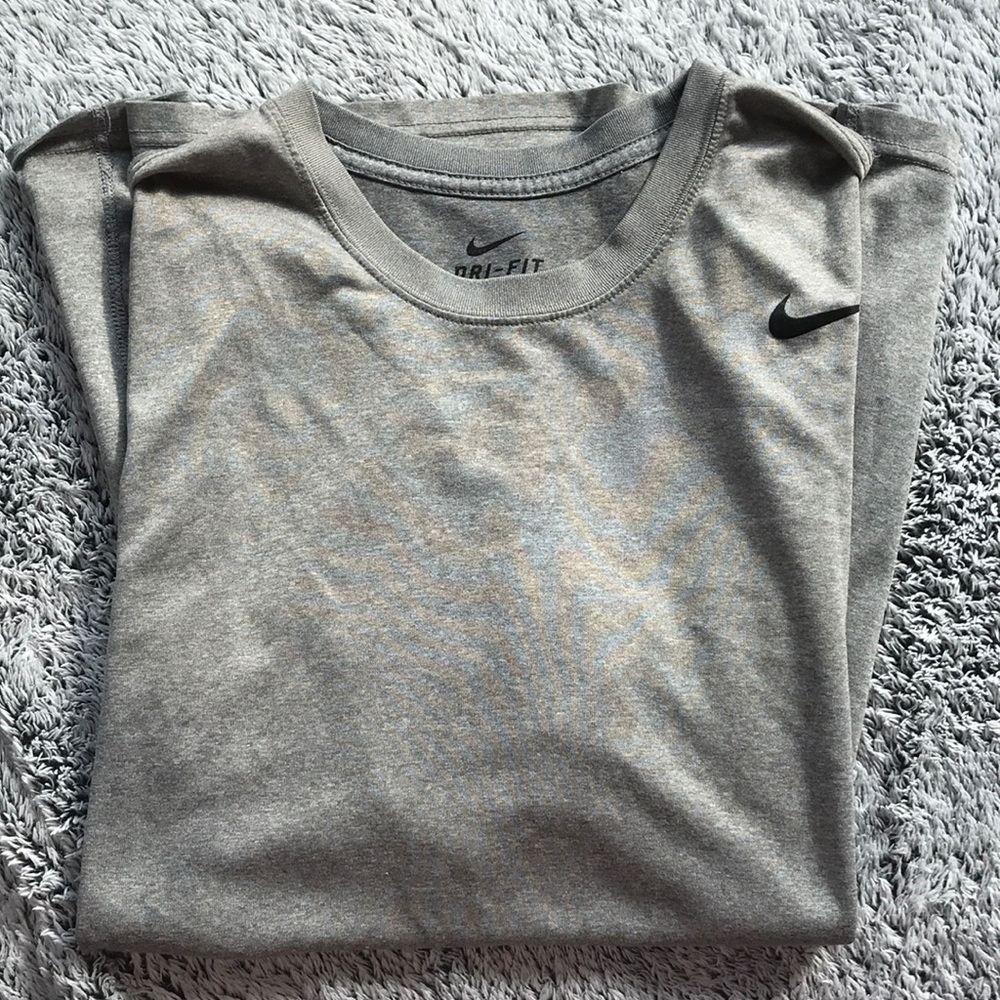Nike Short Sleeve Shirt